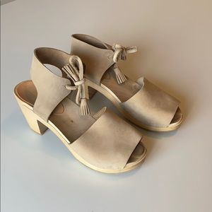 Bryr Hannah Spanish Toe High Heel in Bone